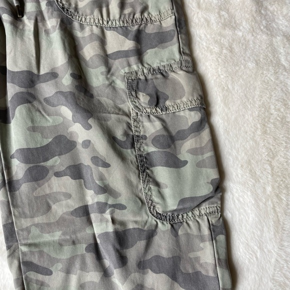 American Eagle camouflage pants - Picture 4 of 10
